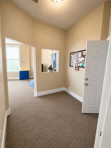 120 N Howard Street, Indianola, IA 50125