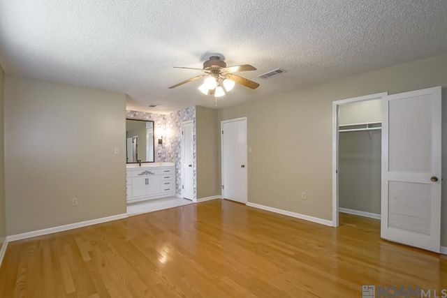 5634 Tee Dr, Zachary, LA 70791