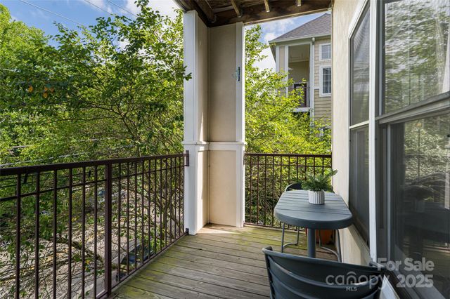 64 Clingman Avenue 207, Asheville, NC 28801