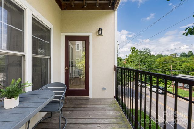 64 Clingman Avenue 207, Asheville, NC 28801