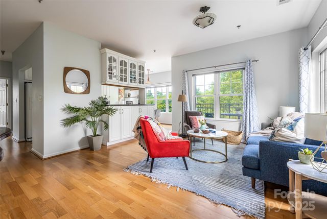 64 Clingman Avenue 207, Asheville, NC 28801
