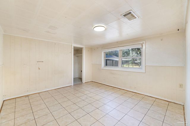 5413 Hamilton Bridge Rd, Milton, FL 32570