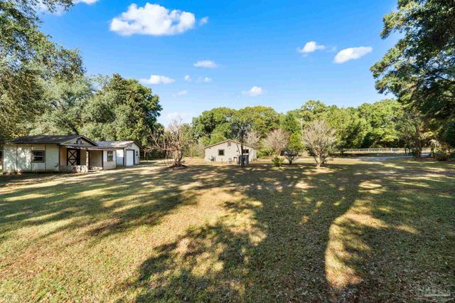 5413 Hamilton Bridge Rd, Milton, FL 32570