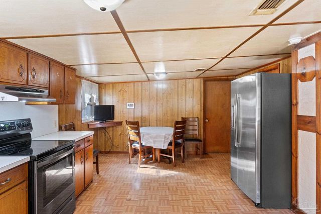 5413 Hamilton Bridge Rd, Milton, FL 32570