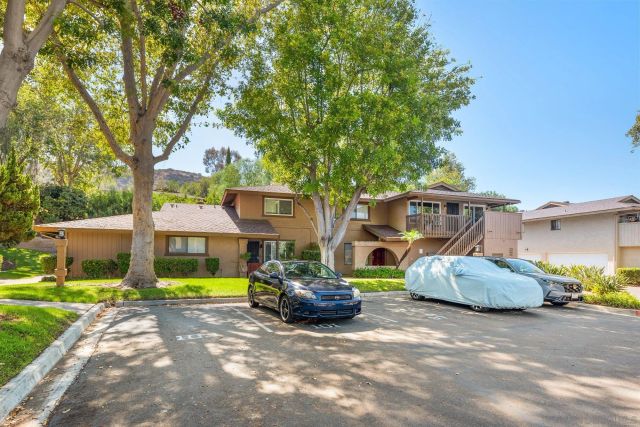 9015 Fanita Rancho Rd., Santee, CA 92071