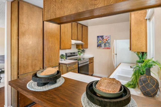 9015 Fanita Rancho Rd., Santee, CA 92071