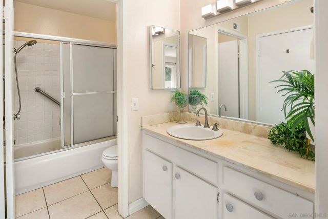 9015 Fanita Rancho Rd., Santee, CA 92071