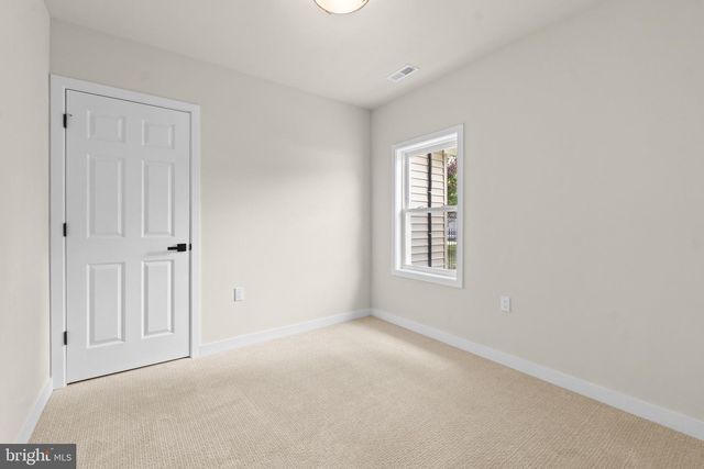 5517 WALKER MILL RD, Capitol Heights, MD 20743