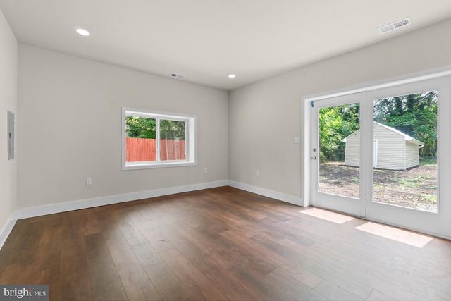 5517 WALKER MILL RD, Capitol Heights, MD 20743