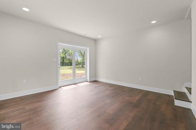 5517 WALKER MILL RD, Capitol Heights, MD 20743