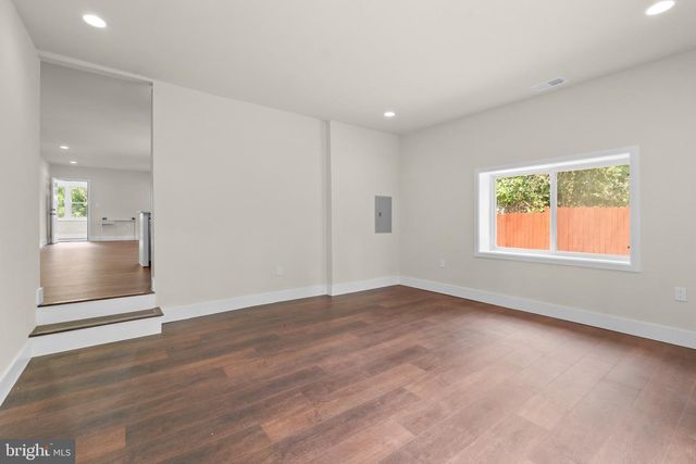 5517 WALKER MILL RD, Capitol Heights, MD 20743