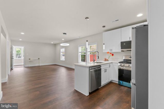 5517 WALKER MILL RD, Capitol Heights, MD 20743