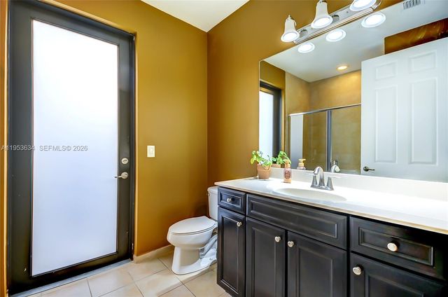 9815 NW 86th Ter, Doral, FL 33178