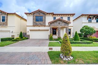 9815 NW 86th Ter, Doral, FL 33178