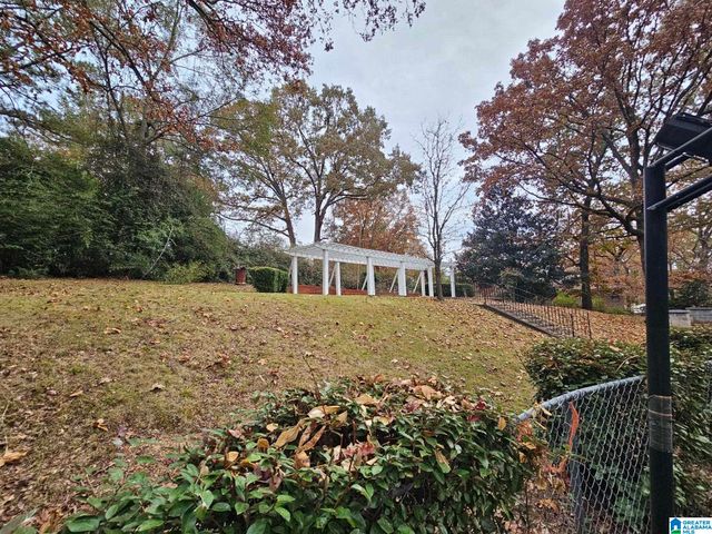 701 ROSEMARY LANE, Bessemer, AL 35022