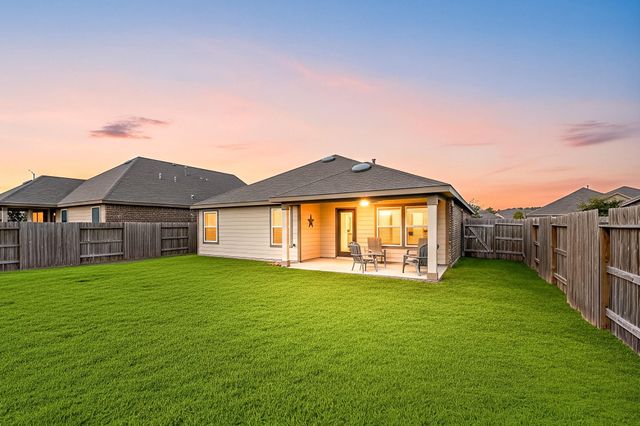 15606 Clearwater Bend Drive, Houston, TX 77044