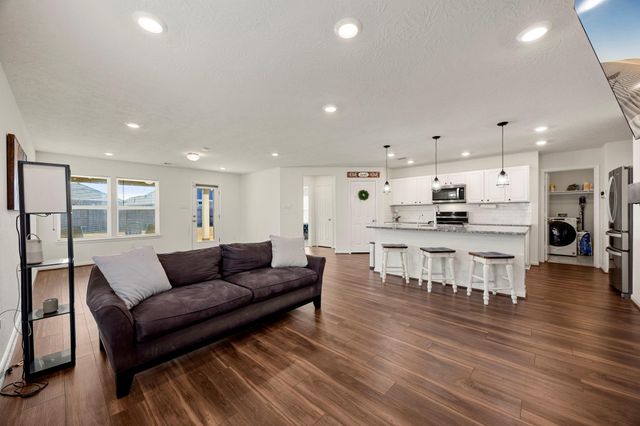 15606 Clearwater Bend Drive, Houston, TX 77044