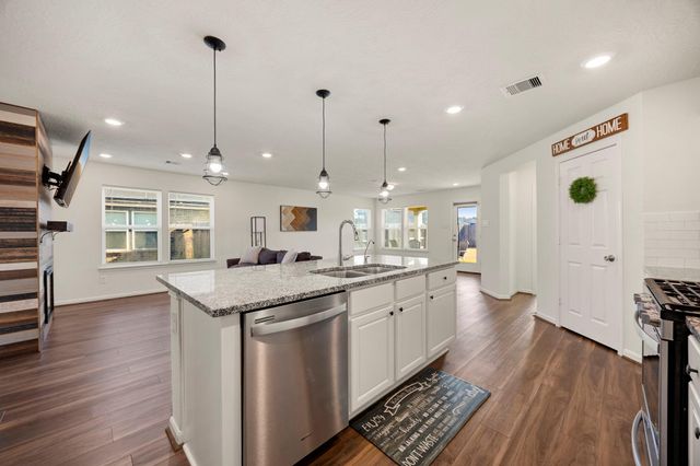 15606 Clearwater Bend Drive, Houston, TX 77044