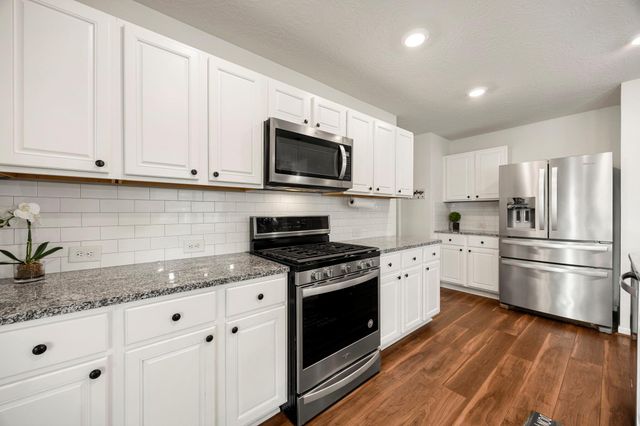 15606 Clearwater Bend Drive, Houston, TX 77044