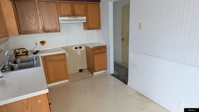 5317 N 64 Street, Omaha, NE 68104