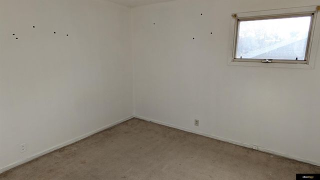 5317 N 64 Street, Omaha, NE 68104