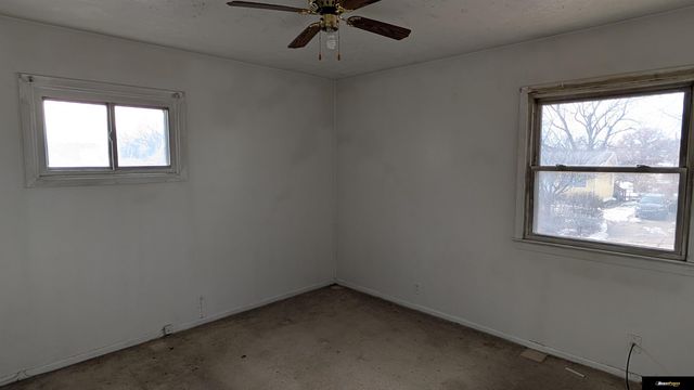 5317 N 64 Street, Omaha, NE 68104