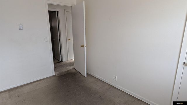 5317 N 64 Street, Omaha, NE 68104