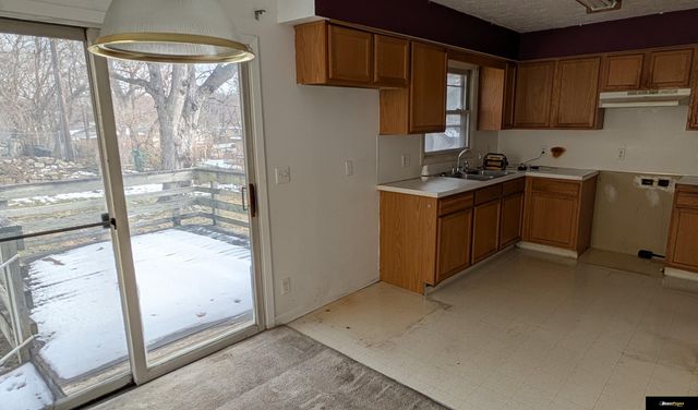 5317 N 64 Street, Omaha, NE 68104