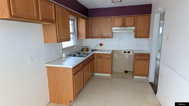 5317 N 64 Street, Omaha, NE 68104