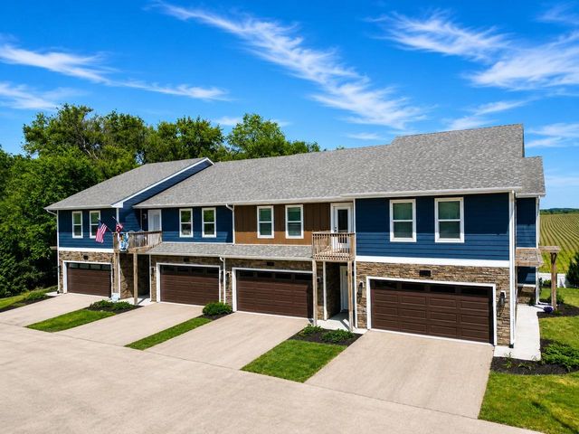 1324-1368 S Main Street, Lake Mills, WI 53551