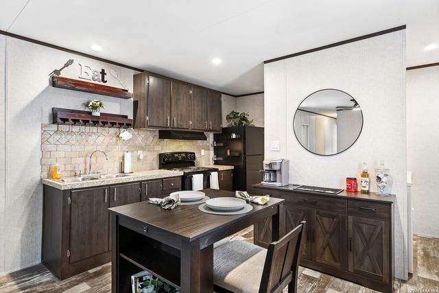 128 Private Road 1511, Bandera, TX 78003