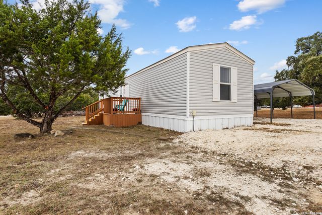 128 Private Road 1511, Bandera, TX 78003