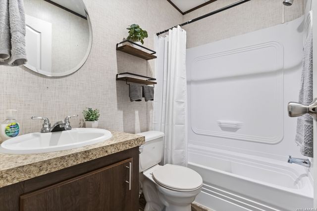 128 Private Road 1511, Bandera, TX 78003