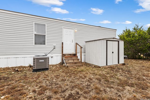 128 Private Road 1511, Bandera, TX 78003