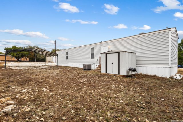 128 Private Road 1511, Bandera, TX 78003