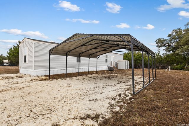 128 Private Road 1511, Bandera, TX 78003