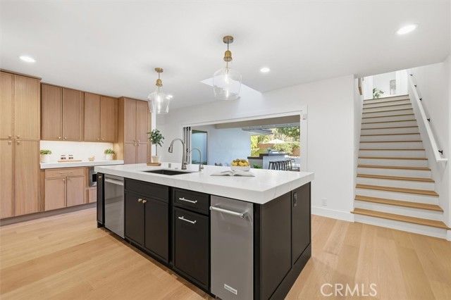 1210 Los Altos, Long Beach, CA 90815