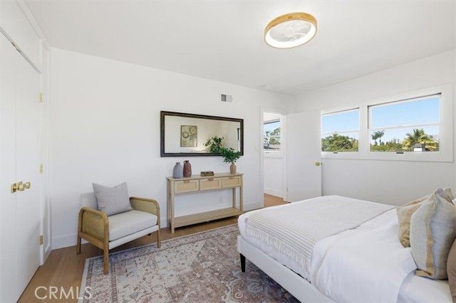 1210 Los Altos, Long Beach, CA 90815