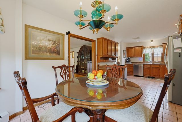 29 Tiffany Dr, Randolph, MA 02368
