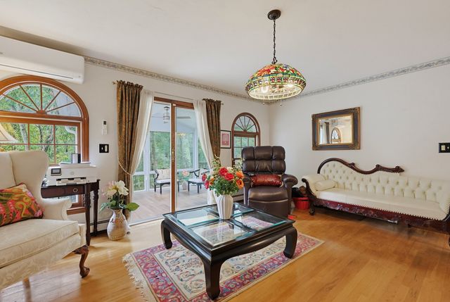 29 Tiffany Dr, Randolph, MA 02368