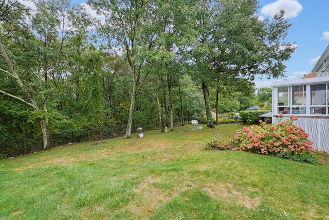 29 Tiffany Dr, Randolph, MA 02368