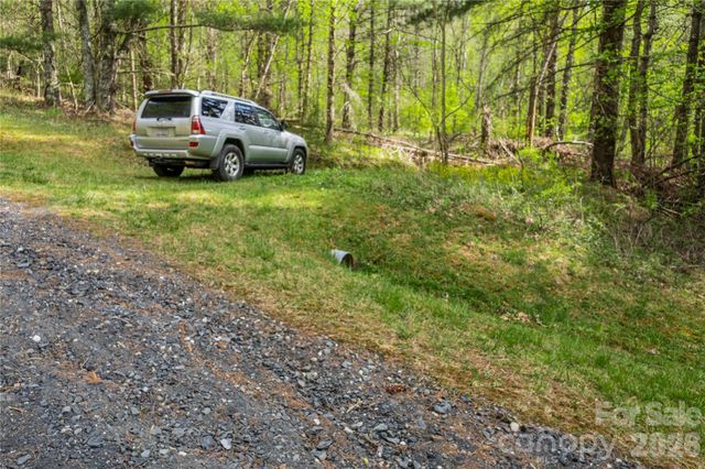 00000 Apple Farm Road, Bakersville, NC 28705