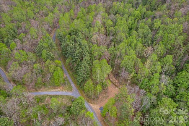 00000 Apple Farm Road, Bakersville, NC 28705