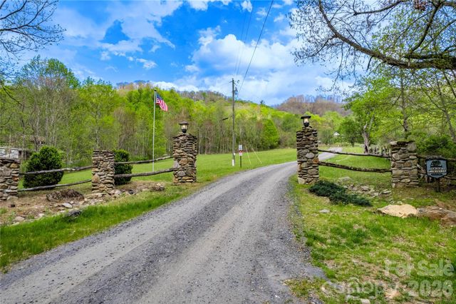 00000 Apple Farm Road, Bakersville, NC 28705
