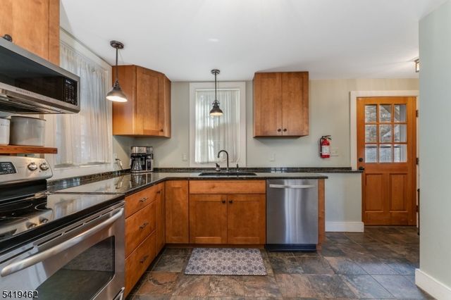 171 Route627, Pohatcong Twp., NJ 08865