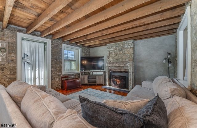 171 Route627, Pohatcong Twp., NJ 08865