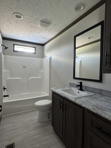 923 White Springs Rd, Lafayette, TN 37083