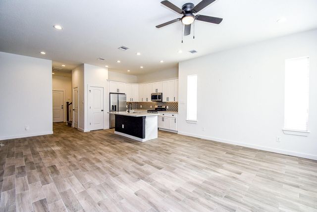 6828 Liverpool Street, Houston, TX 77021