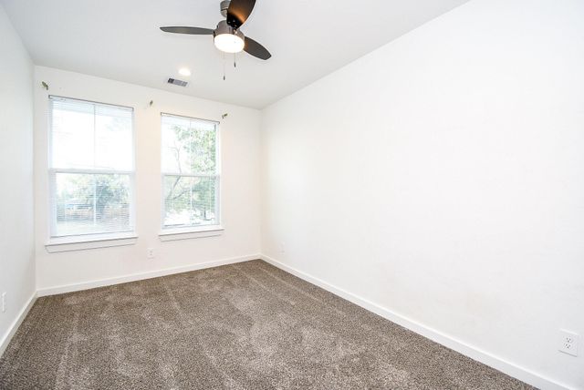 6828 Liverpool Street, Houston, TX 77021