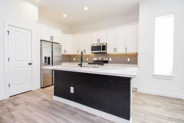 6828 Liverpool Street, Houston, TX 77021